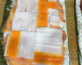 Foto del paso 2 de la receta: Rollitos de espinacas rellenos de salmón y jamón ibérico