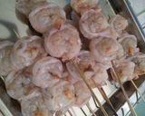 Foto langkah ke 2 dari resep Sapet Udang (Sate Udang Madura).
