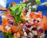 A picture of step 1 of Light Turkey Lunch Wraps.
