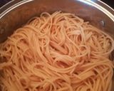 Olasz tonhalas, capribogyós spagetti recept fázis 3 fotója