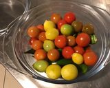 Une image de l'étape 3 de Piments verts à la compotée de tomates, citron vert et épices.