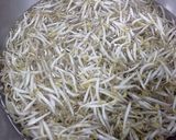 Foto langkah ke 1 dari resep Cah toge dan tahu putih.