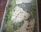 Foto del paso 1 de la receta: Bocadillo de merluza rebozada con ensalada y mayonesa