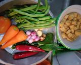 Foto langkah ke 1 dari resep Asem-asem Buncis Wortel &Tahu coklat.