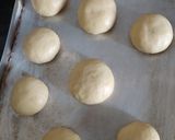 Foto langkah ke 3 dari resep Burger Bun Homemade.