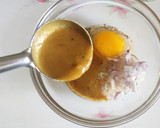 கரண்டி குழம்பு ஆம்லெட் (kulambu omlete) ரெசிபி ஸ்டேப் 3 புகைப்படம்