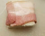 A picture of step 2 of Babon bread cheese mini. เบคอนพันขนมปังชีส.