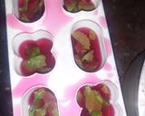 A picture of step 4 of Rose Mint popsicle.
