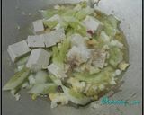 Foto langkah ke 3 dari resep Tumis Timun Tahu Telur (Sarapan Keluarga Hari 2).