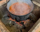 Szegedi halászlé vegyes halból szabadtűzön recept fázis 3 fotója
