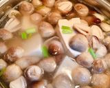 Hình bước làm 2 của món Canh Bông Hẹ Nấu Nấm Đậu Hủ Non Chay
