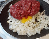 Foto del paso 14 de la receta: Combo completo. Pan de hamburguesa, hamburguesa, aros fritos