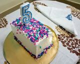 A picture of step 5 of Hidden star birthday cake.