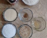 A picture of step 1 of Maidy or Suji ke Biscuits.