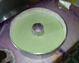 Foto langkah ke 4 dari resep Bolu pandan panggang biasa.