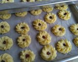 Foto langkah ke 4 dari resep Semprit susu 3 bahan (#prRamadhan_kukirainikukis).