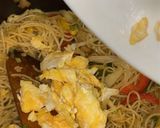 A picture of step 4 of Chinese egg chaw mien 🍝.