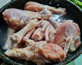 Foto del paso 1 de la receta: PATAS DE POLLO🐥AL Ajiaco🍗🌽🌿 Colombiano...!🇨🇴