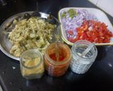 A picture of step 3 of Baigan bharta.