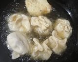A picture of step 4 of Qeema kachori.