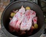 A picture of step 3 of Chinese Braised Pork Trotters.