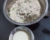 A picture of step 1 of Jowar thalipeeth.