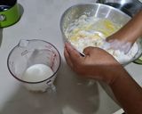 Foto langkah ke 4 dari resep Donat Kentang.