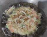 Foto langkah ke 2 dari resep Fuyunghai Ayam Udang.
