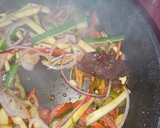 Foto del paso 3 de la receta: Huevos fritos, con fideos de arroz lomo de dos colores