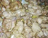 صورة لخطوة 4 من وصفة كبده مع قلوب