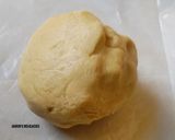 A picture of step 2 of Giant Cookie.
