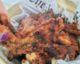 Foto del paso 5 de la receta: Alitas de pollo y salsas con sabor Cookpad