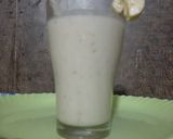 बनाना मिल्क शेक (banana milkshake recipe in marathi) रेसिपी स्टेप 2 फोटो 