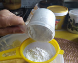 Gambar langkah 2 resipi Biskut Semperit Susu.