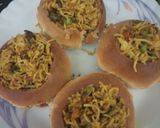 A picture of step 4 of Maggi Buns.