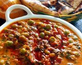 A picture of step 3 of Dhaba style methi matar malai.