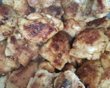 Foto del paso 4 de la receta: Contramuslos de Pollo en Salsa de Yakiniku y Humo con Manzana