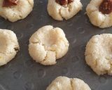 Foto del paso 2 de la receta: 🍪🥥🍓Pepas de coco con dulce de leche y dulce de frutilla en la flip