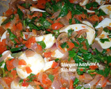 Fried couscous with spinach and egg saucematakin girki5 hoto