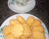 A picture of step 5 of Custard Cookies #mykidsfavouritedish.