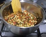 Foto del paso 2 de la receta: Sopa de frijol negro con elote