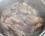 Foto del paso 3 de la receta: Setas de cardo al vino tinto