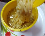 A picture of step 1 of চিকেন কাপা নুডলস.