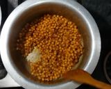 A picture of step 3 of White cholay .