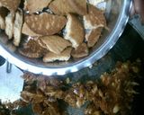 A picture of step 2 of Date biscuits role.