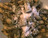 Foto del paso 5 de la receta: Tortiglioni al pesto de espinacas