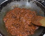 A picture of step 3 of Kidney Beans Sauce Pasta.