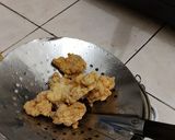 Foto langkah ke 2 dari resep Ayam Goreng Tepung Mentega.