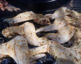 Foto del paso 2 de la receta: Alitas de pollo al limón a la parrilla con papas fritas