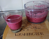 Foto del paso 3 de la receta: Smoothie de Barbie de frutos rojos